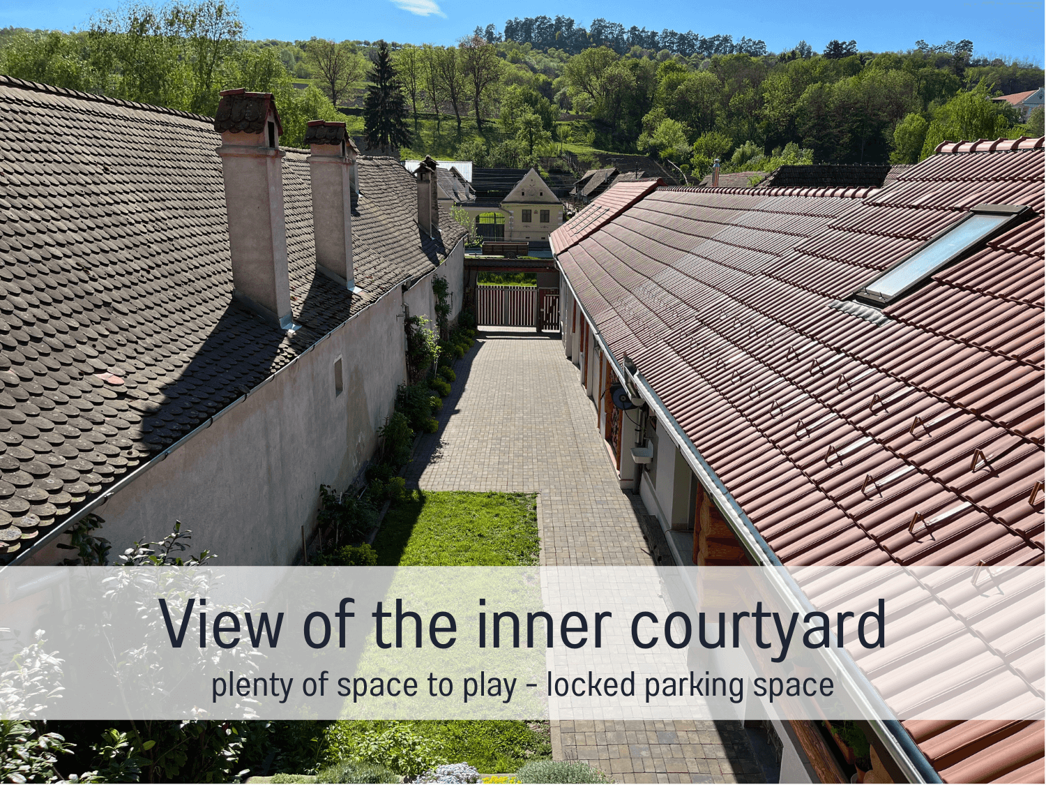 Blockhaus Malmkrog_View of the inner courtyard.png