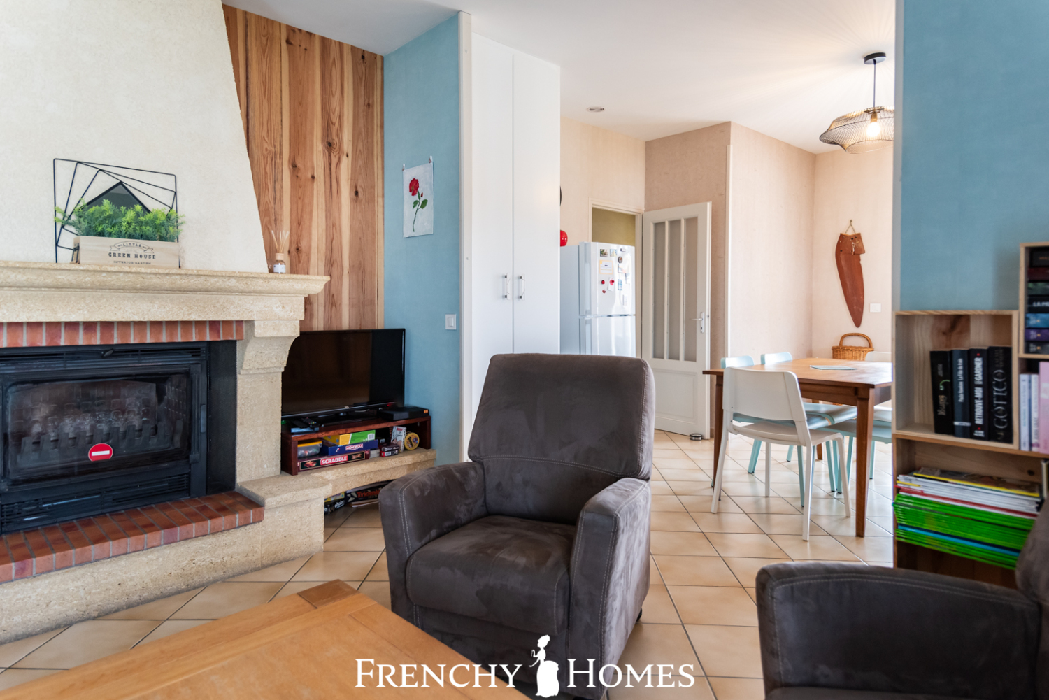 FrenchyHomes24Logo-151.jpg