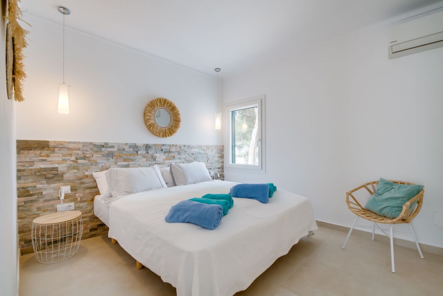 Villa_Marbella_Erdgeschoss_Doppelschlafzimmer 3.jpg