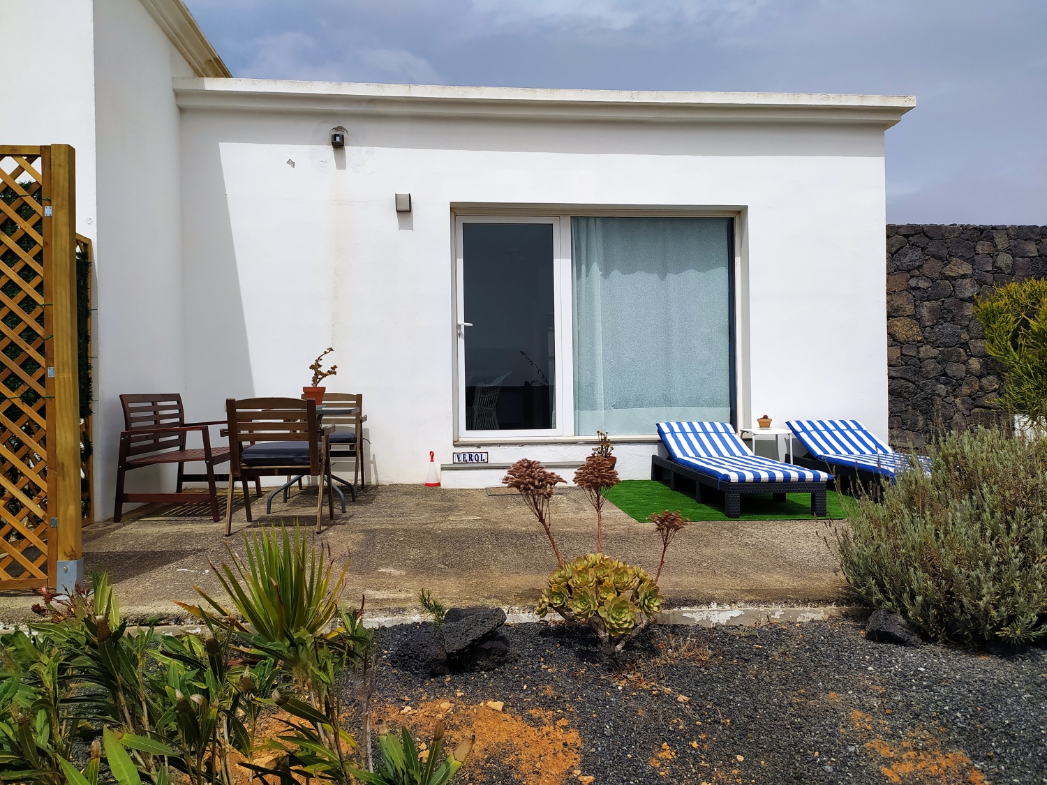 VEROL FRENTE CORTINA ABIERTA.jpg