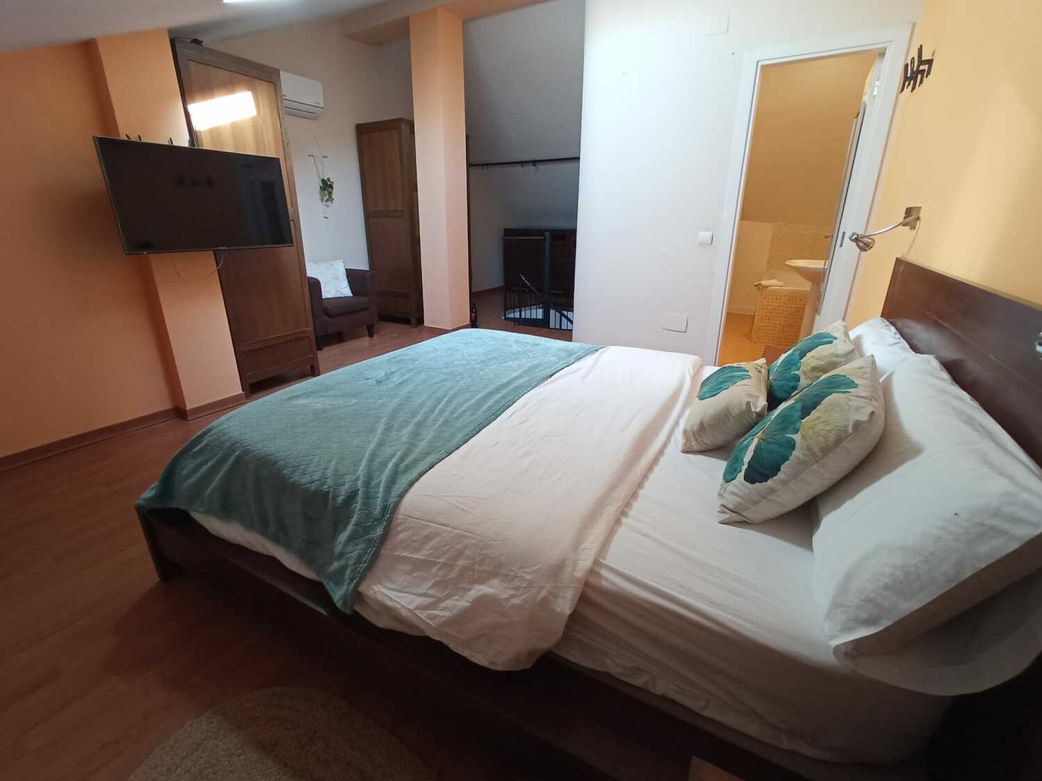 WhatsApp Image 2025-11-12 at 20.18.50 (1).jpeg