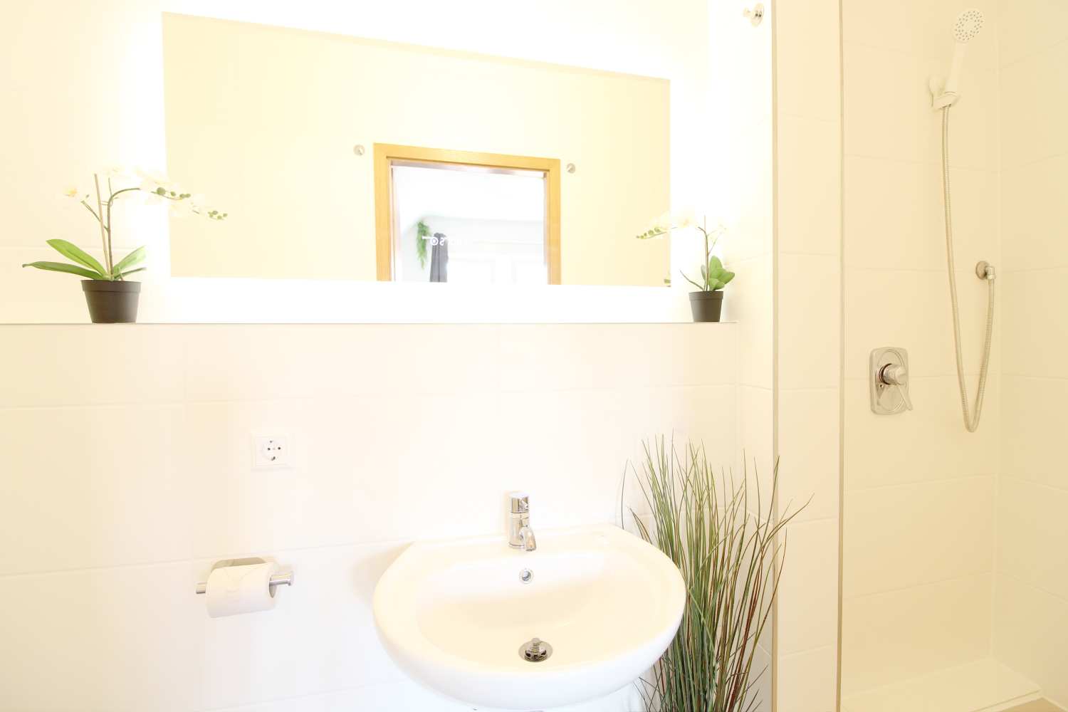 2025-06-14 - 405 bathroom-b_b.jpg