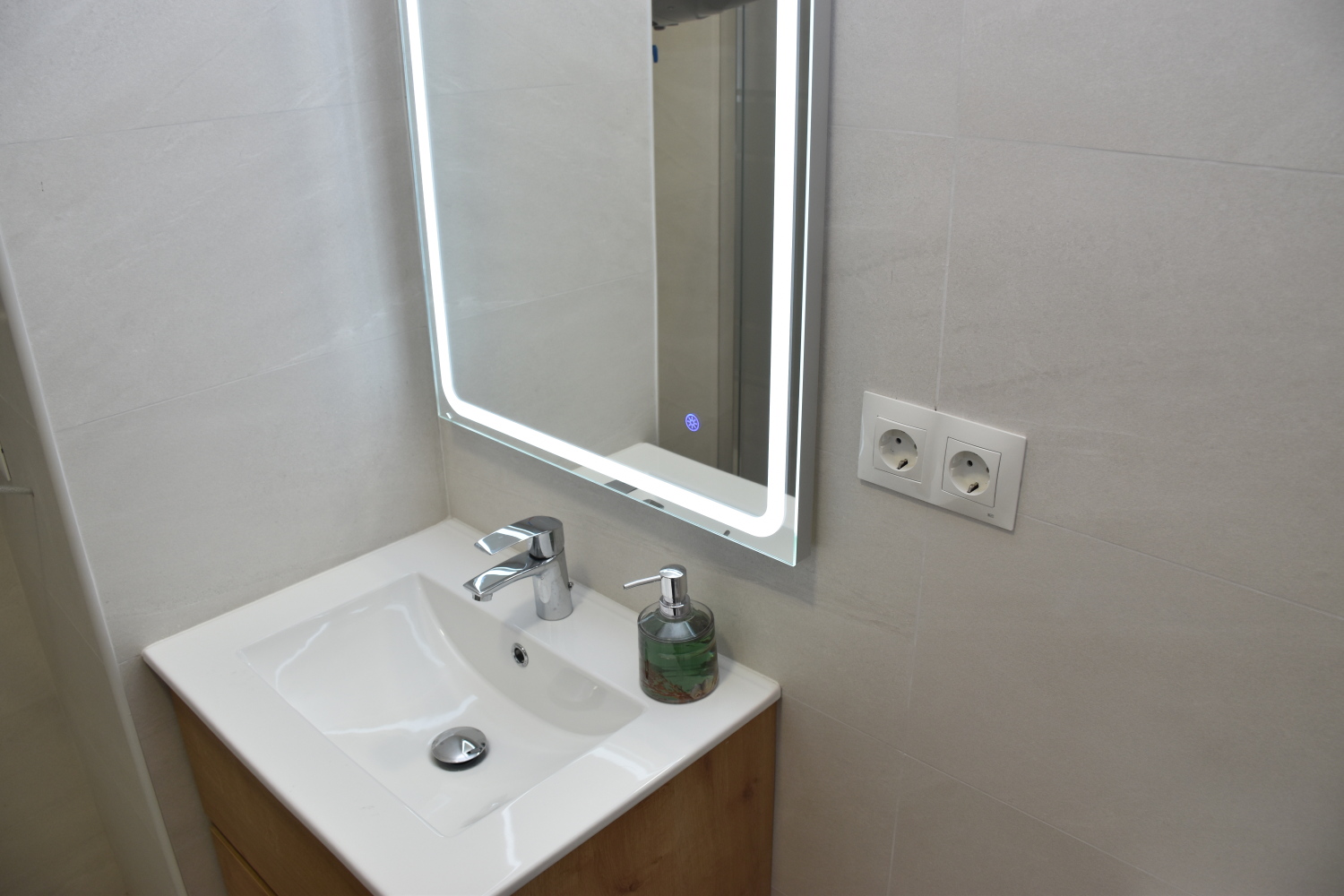 2024-12-03 13.05.11.jpg