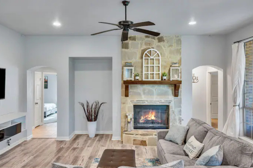 Larreta Airbnb pics  (6).png