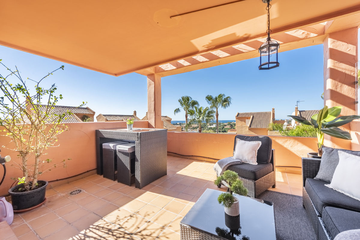Vacation-rental-apartment-marbella-terrace-1.jpg