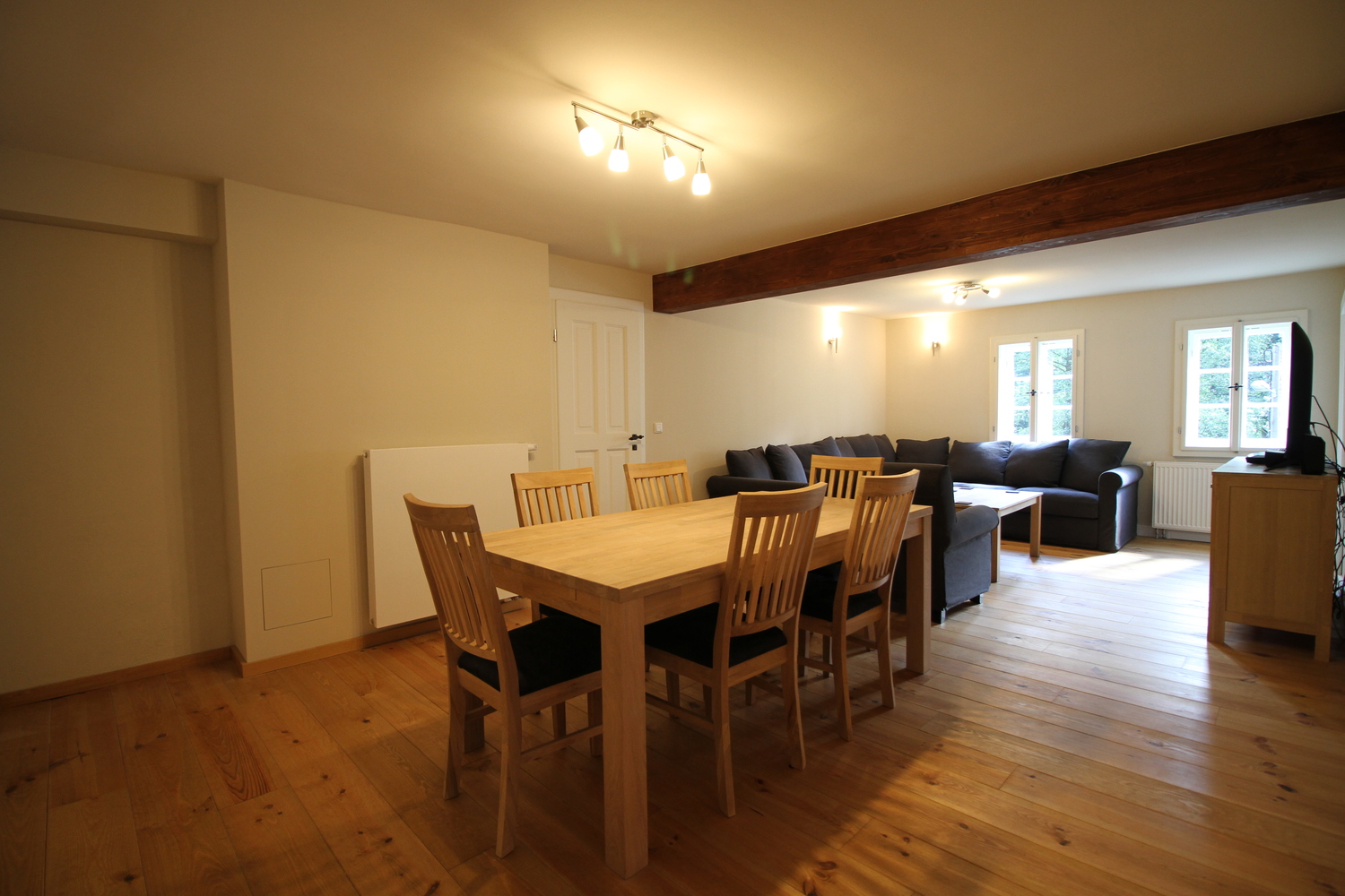 5. Essbereich und Wohnzimmer 2019_06_17_1172.JPG