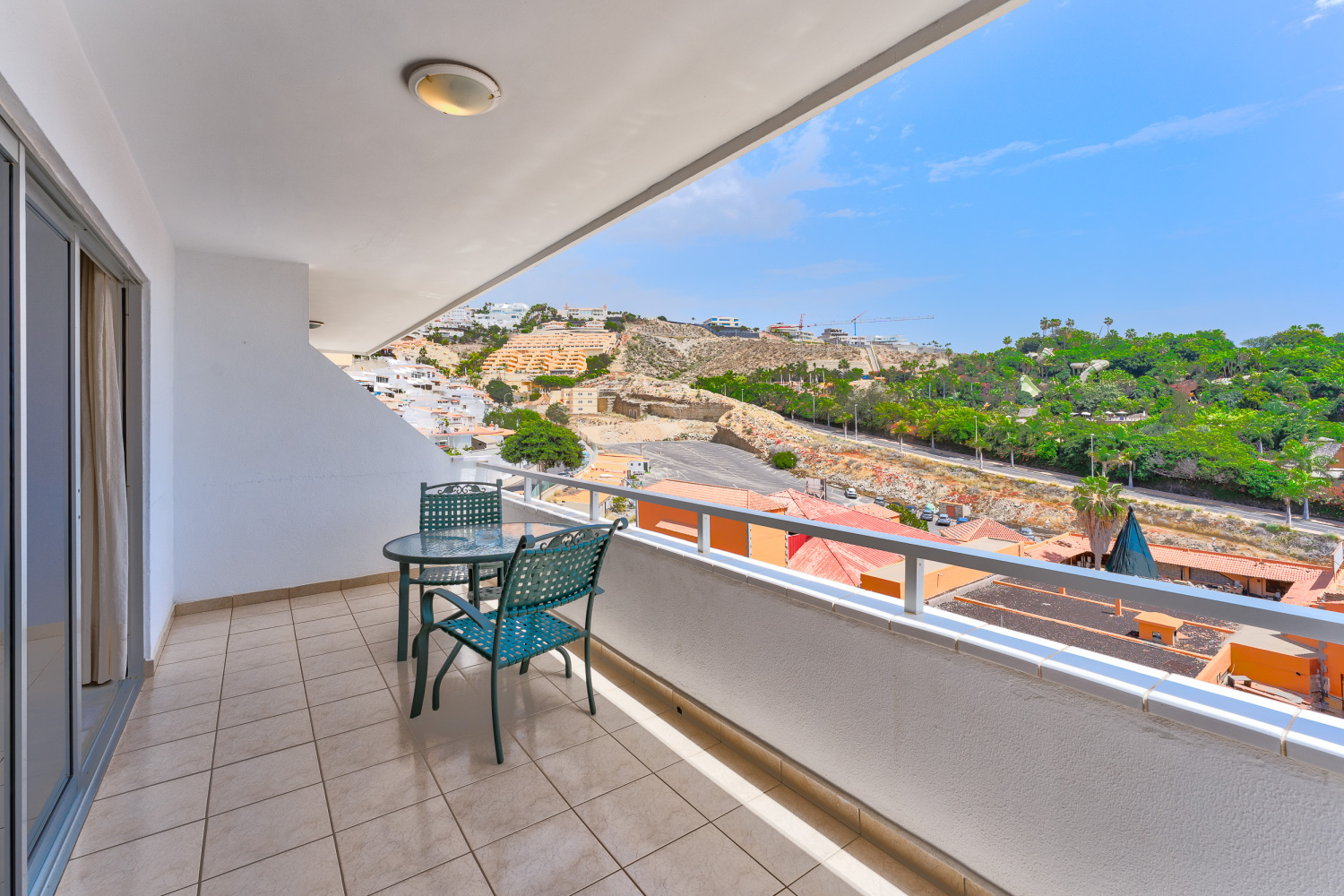 20230412 - Ermantovich - Costa Adeje - FV-2.jpg