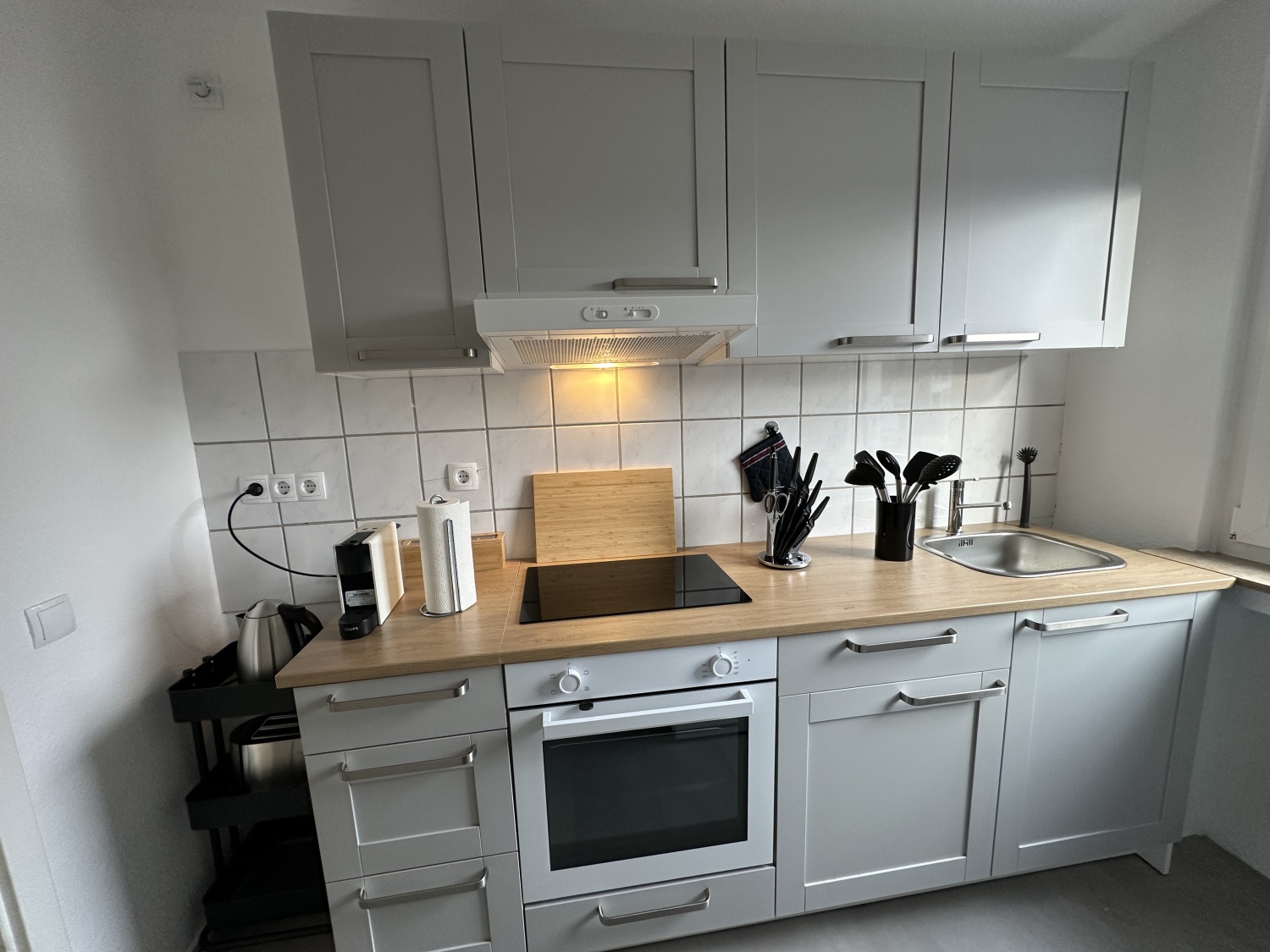 Küche Ansicht 1.JPG