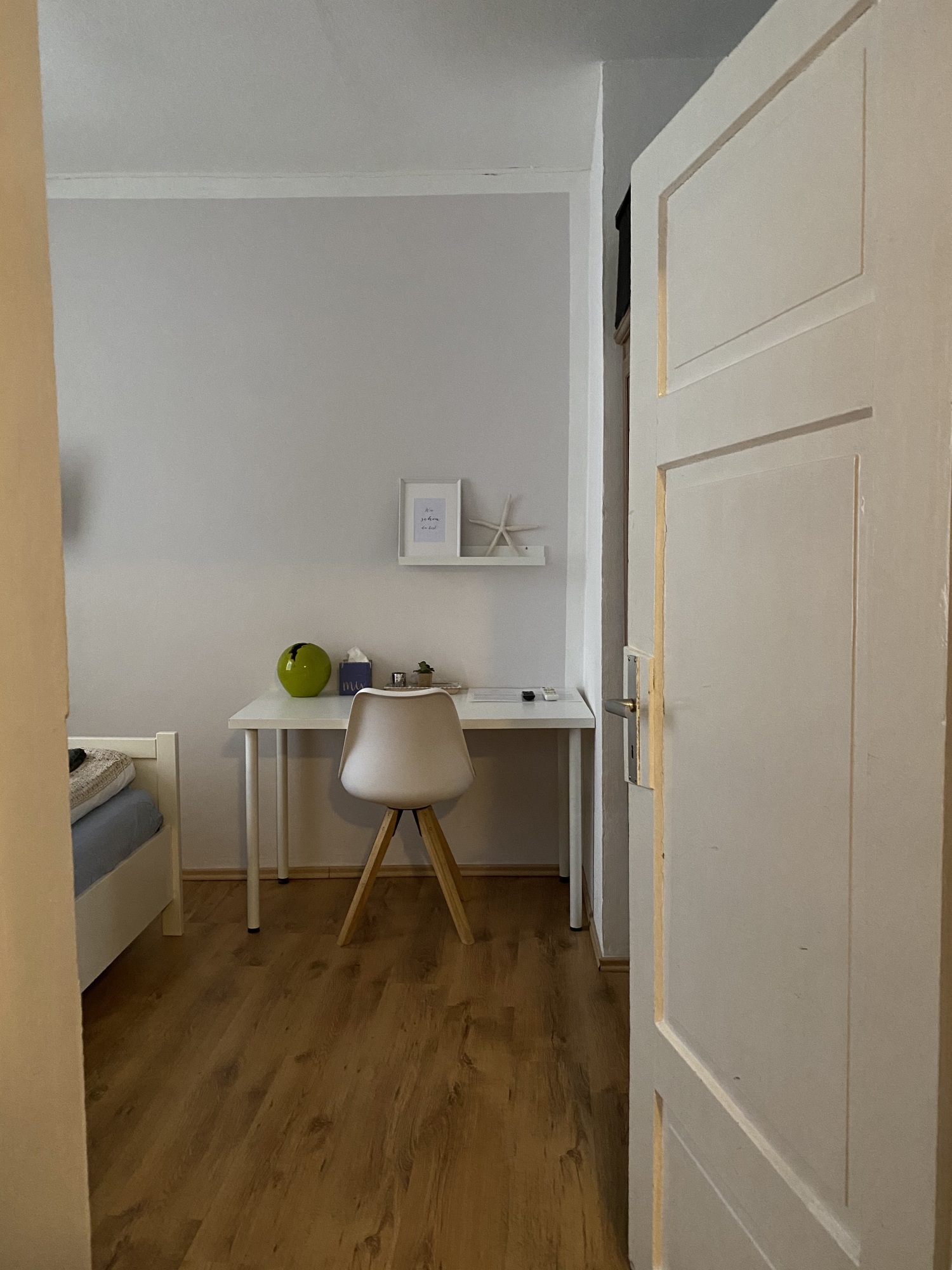 Blick ins Schlafzimmer_2.jpg