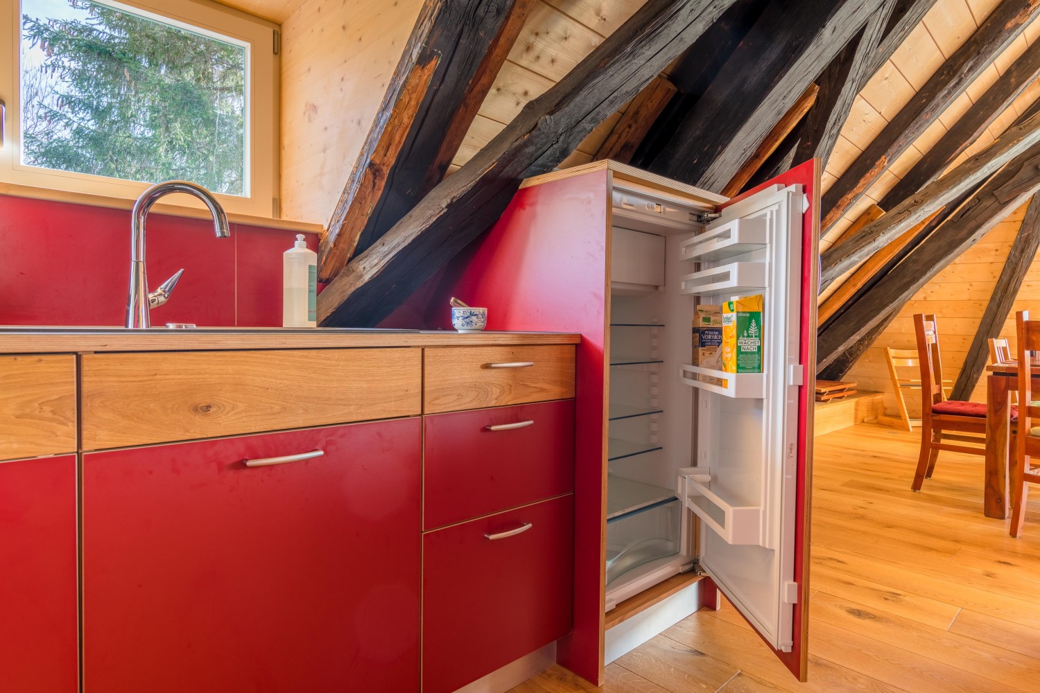 L24 Spuelmaschine und Kuehlschrank.jpg