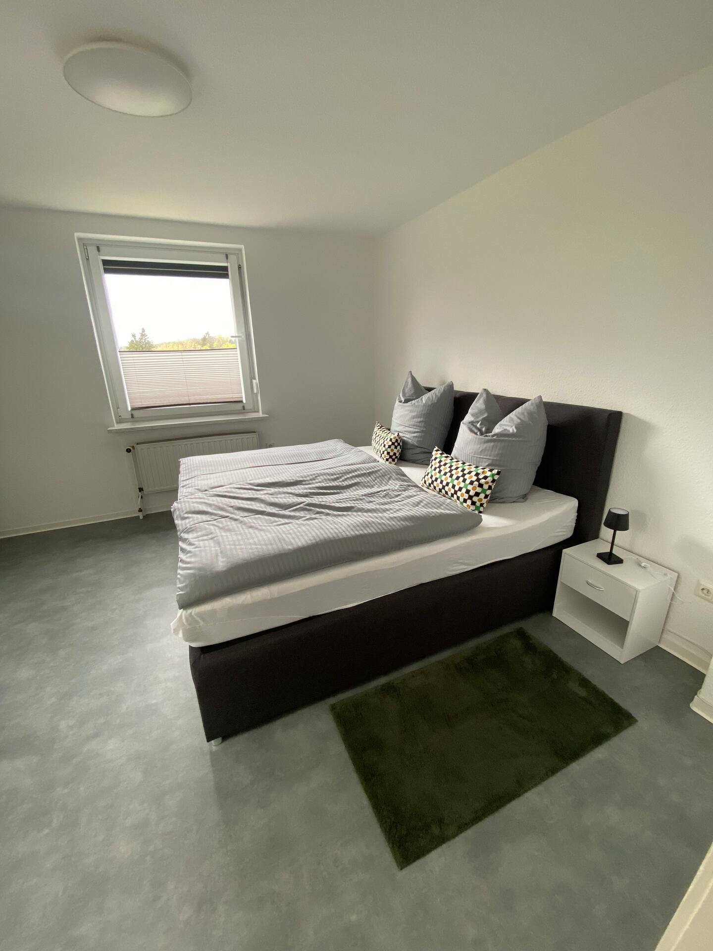 modernes neues Schlafzimmer.jpeg