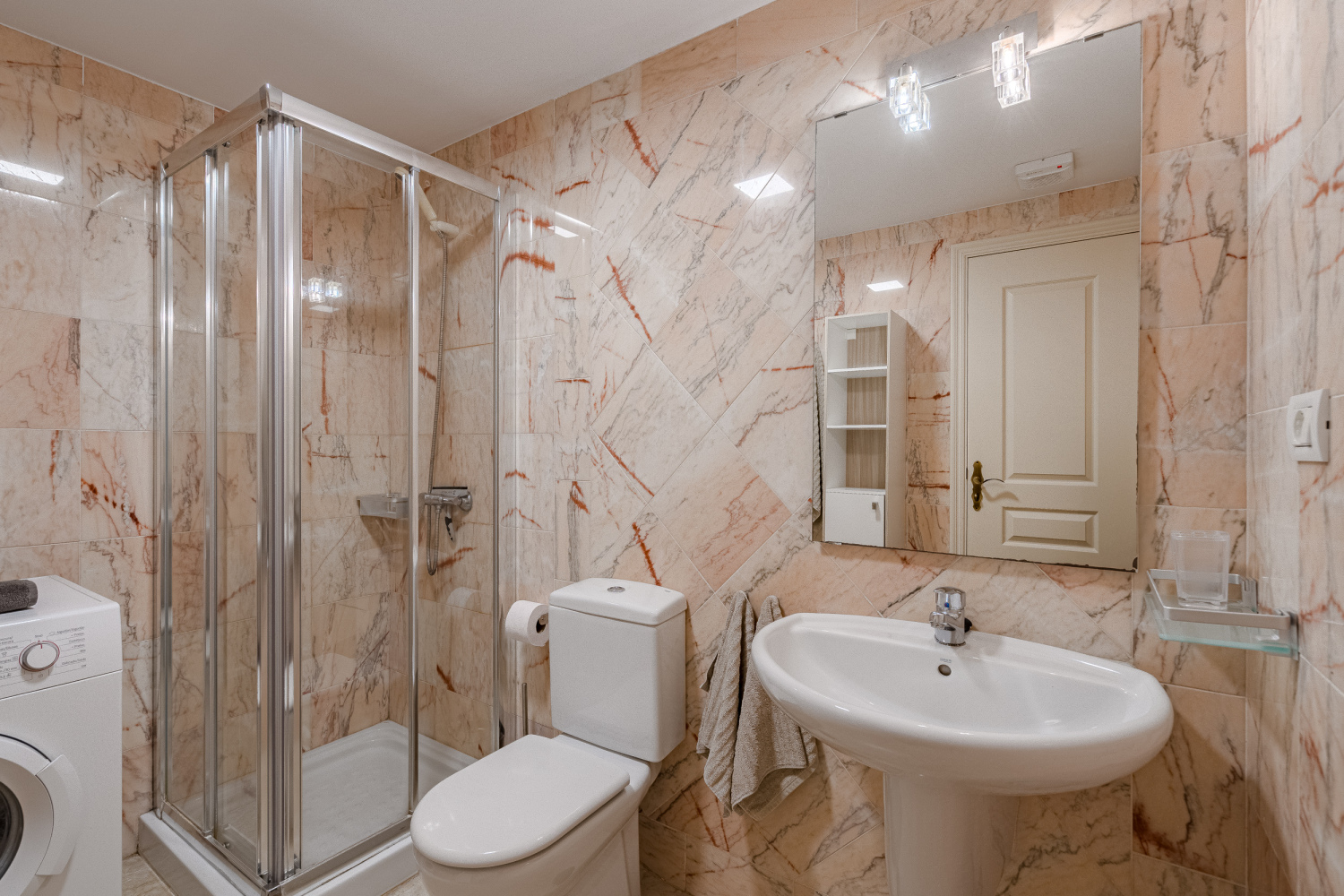 20240718 - 25 - Elfida K - Palm Mar-21.jpg