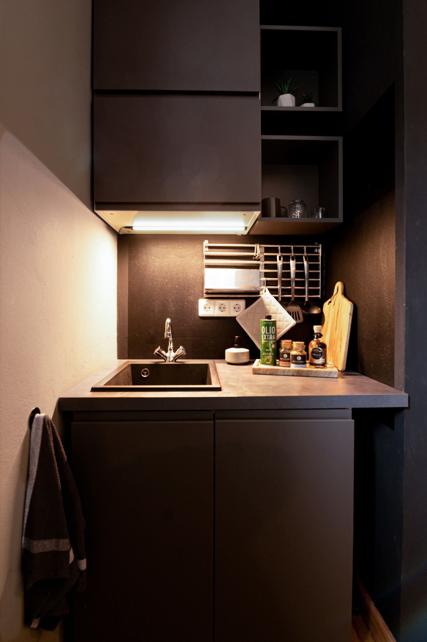 the apartment (adlph deutsch rare3点set) nabdeanapartment00thumbdaz3d.jpg