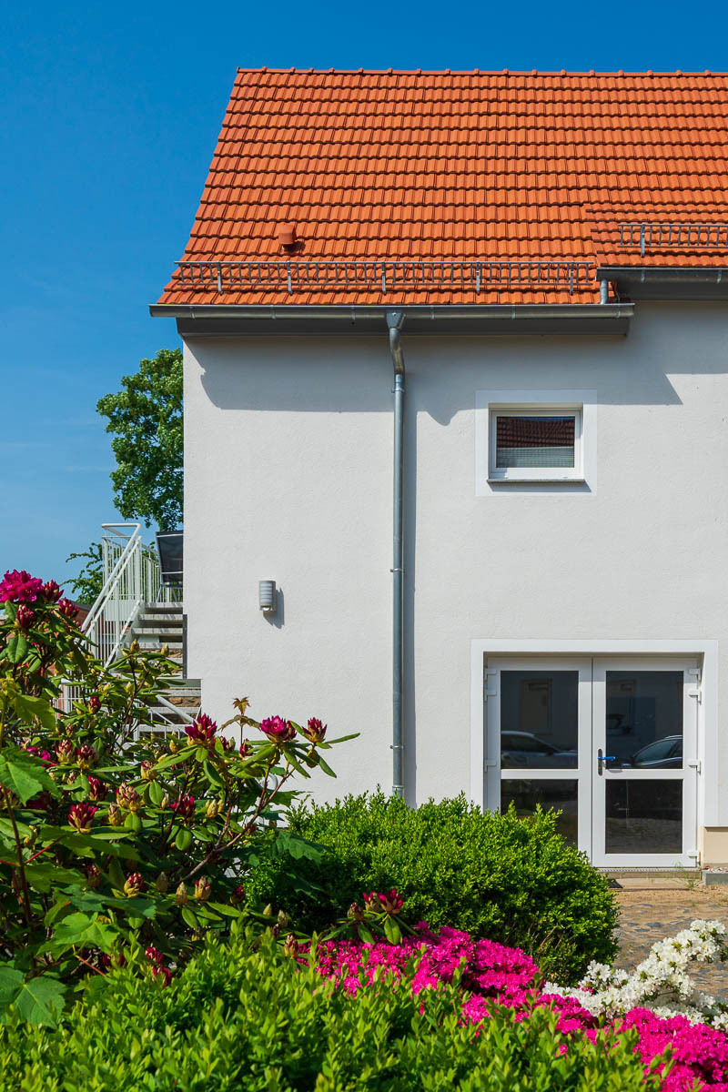 (6) Ostseite mit Treppenaufgang.jpg