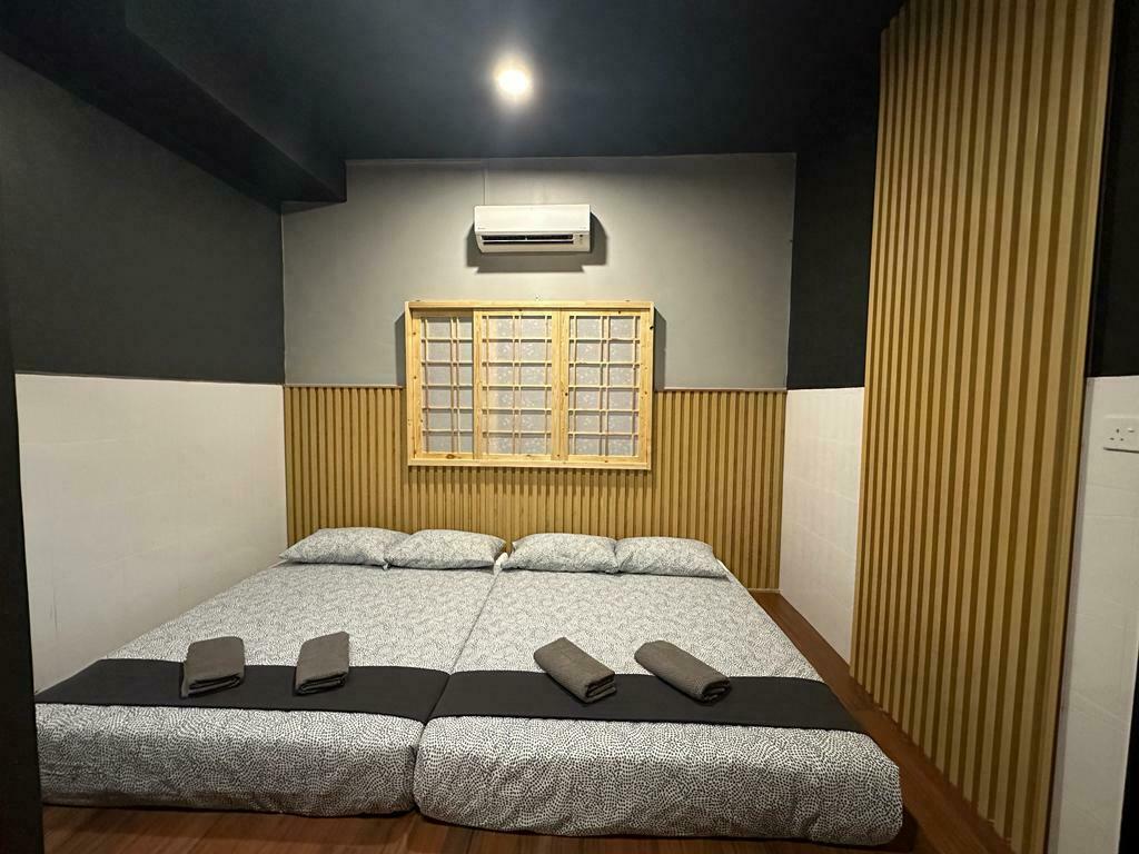 177 bedroom right.jpeg