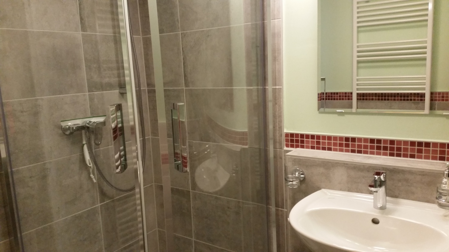 Fewo Vilm Bad -Dusche-.jpg