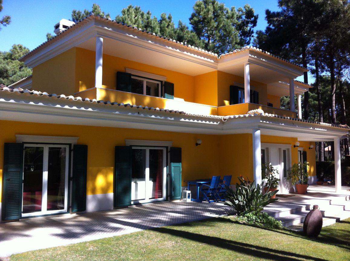 Lisbon Beach Villas Villa 4 Lovely Villa with a big garden with