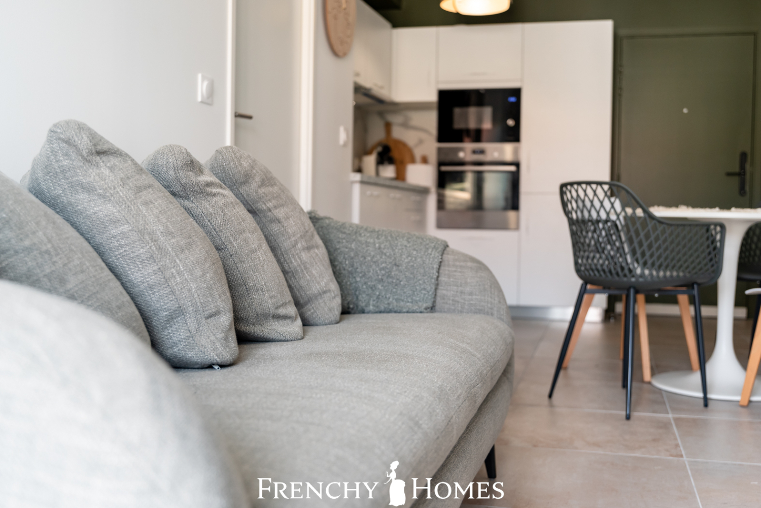 FrenchyHomes23Logo-559.jpg