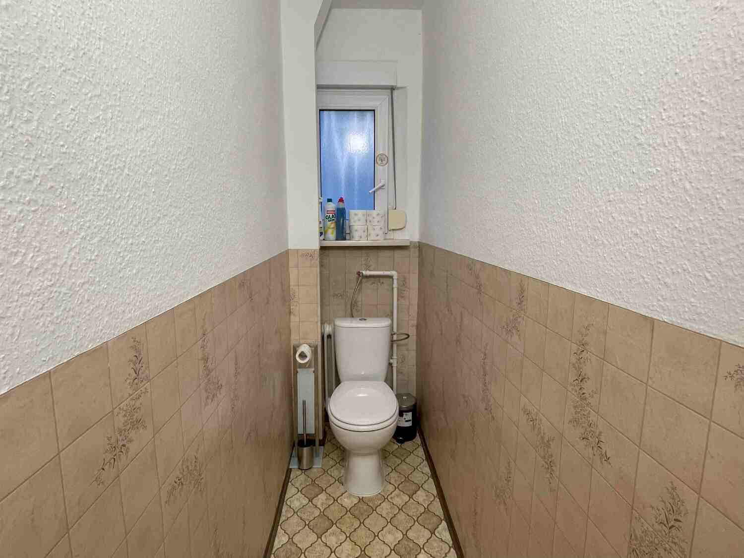 SAD902_ (OG) Friedrich-Wilhelm-Weber-Straße 30, 92421 Schwandorf (12).jpg