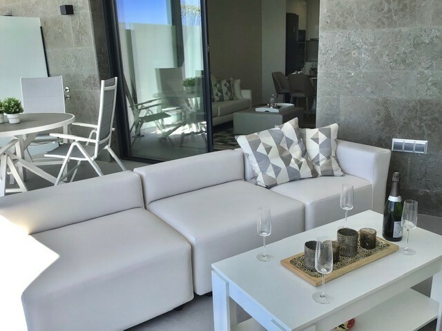 terrace incl table 2.jpg