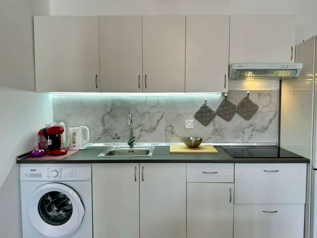 WhatsApp Image 2025-10-21 at 10.03.08 (2).jpeg