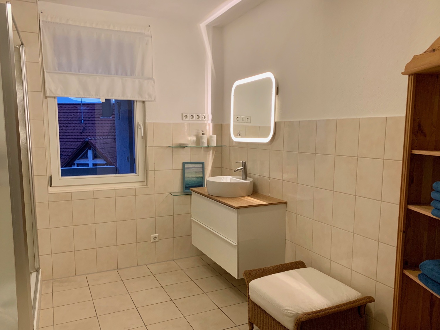 outlet-metzingen-outletcity-ferienwohnung-villa-apartment-uebernachten-kurzzeitmiete-stadtvilla-privat-appartment-historical-DG-Bad-3.jpeg