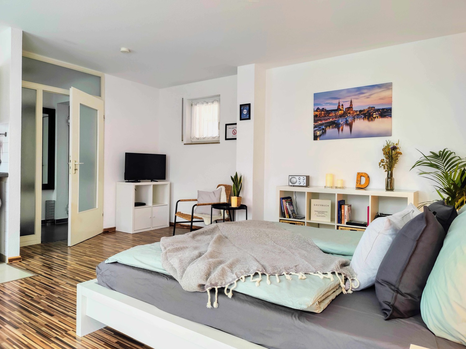 Zimmer Ecke Heizung.jpg