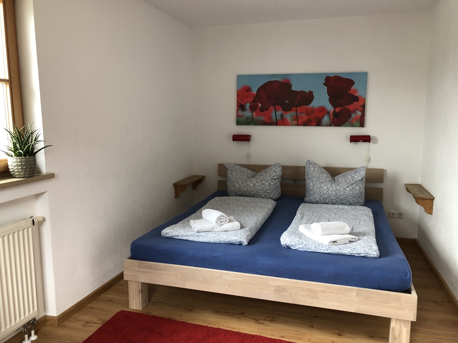 ferienhaus_trenkwalder_garmisch_angelika_schlafzimmer2.JPG
