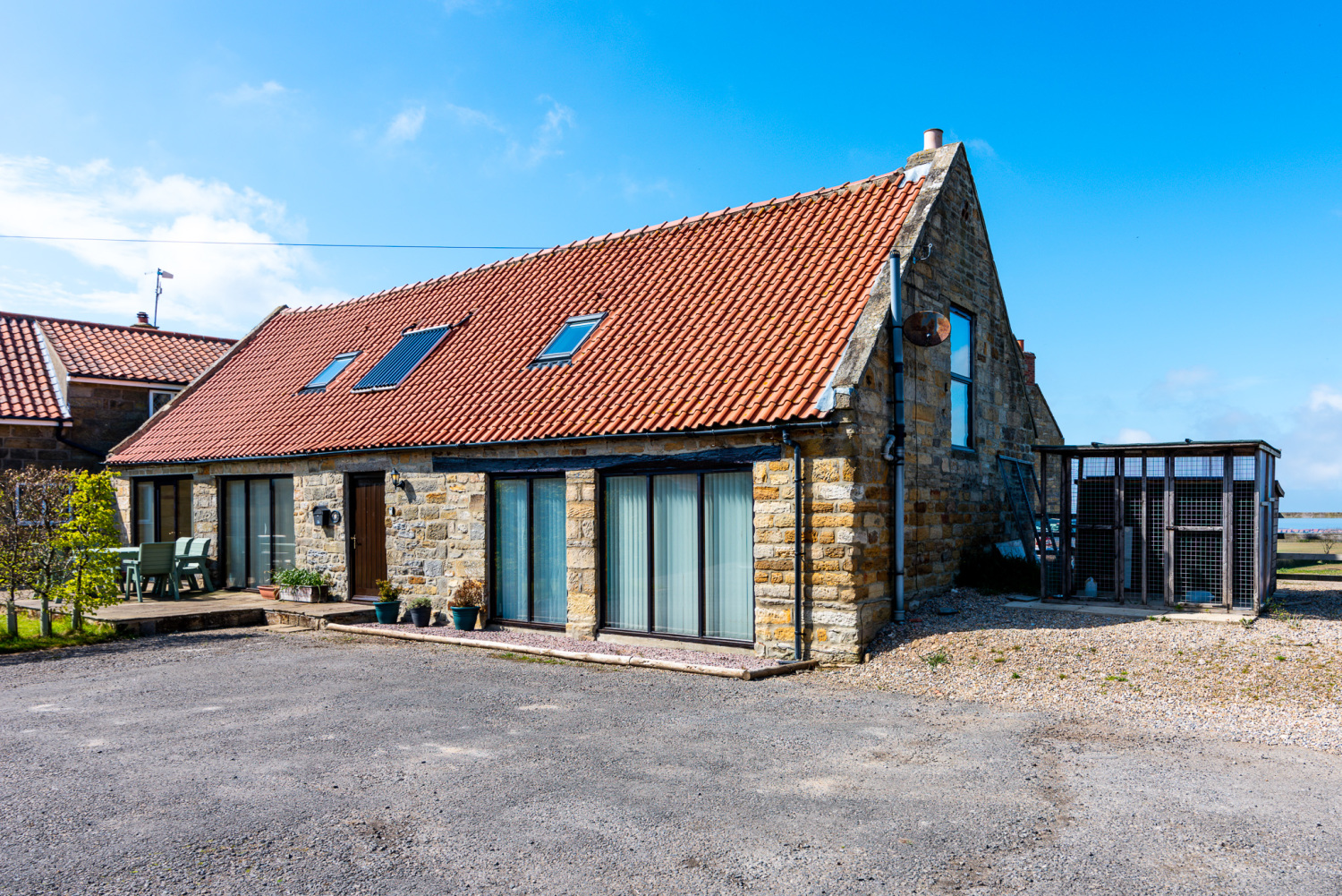 Yorkshire Coast Holiday Lets MILLSTONE COTTAGE