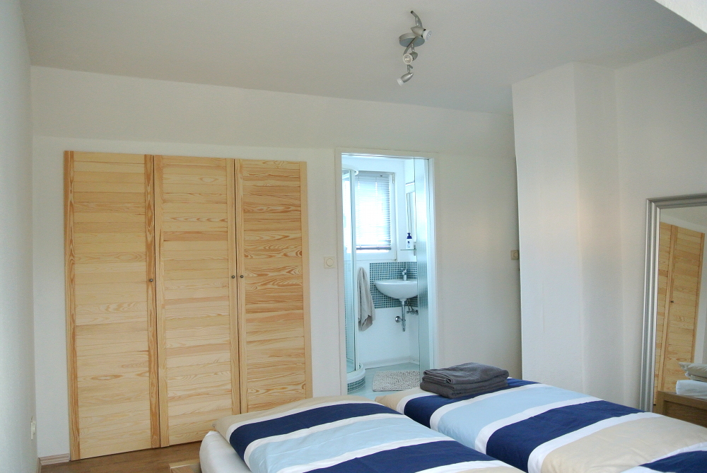 schlafzimmer01.JPG