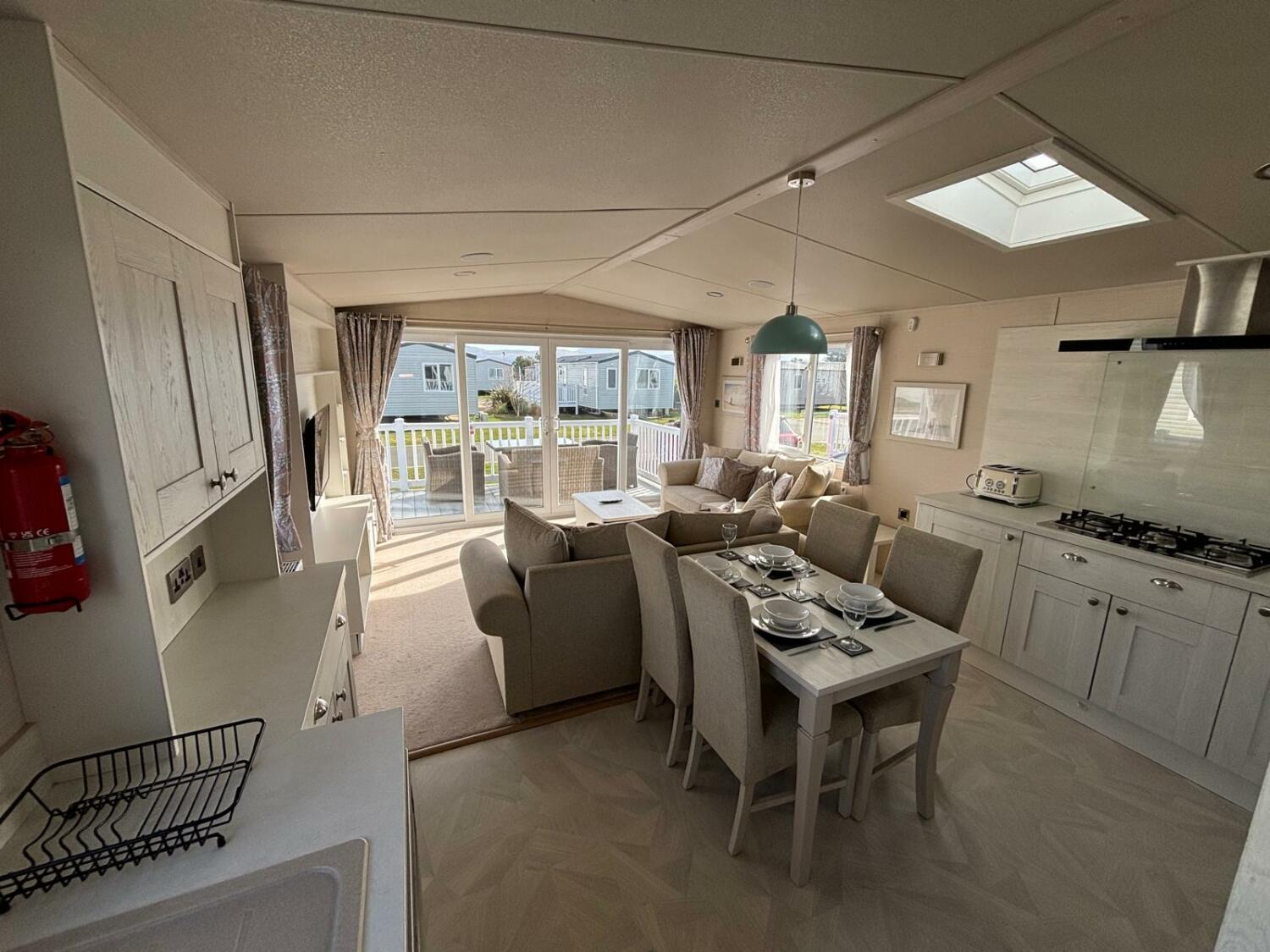 WhatsApp Image 2025-03-01 at 11.53.03_c3b9cfa1.jpg