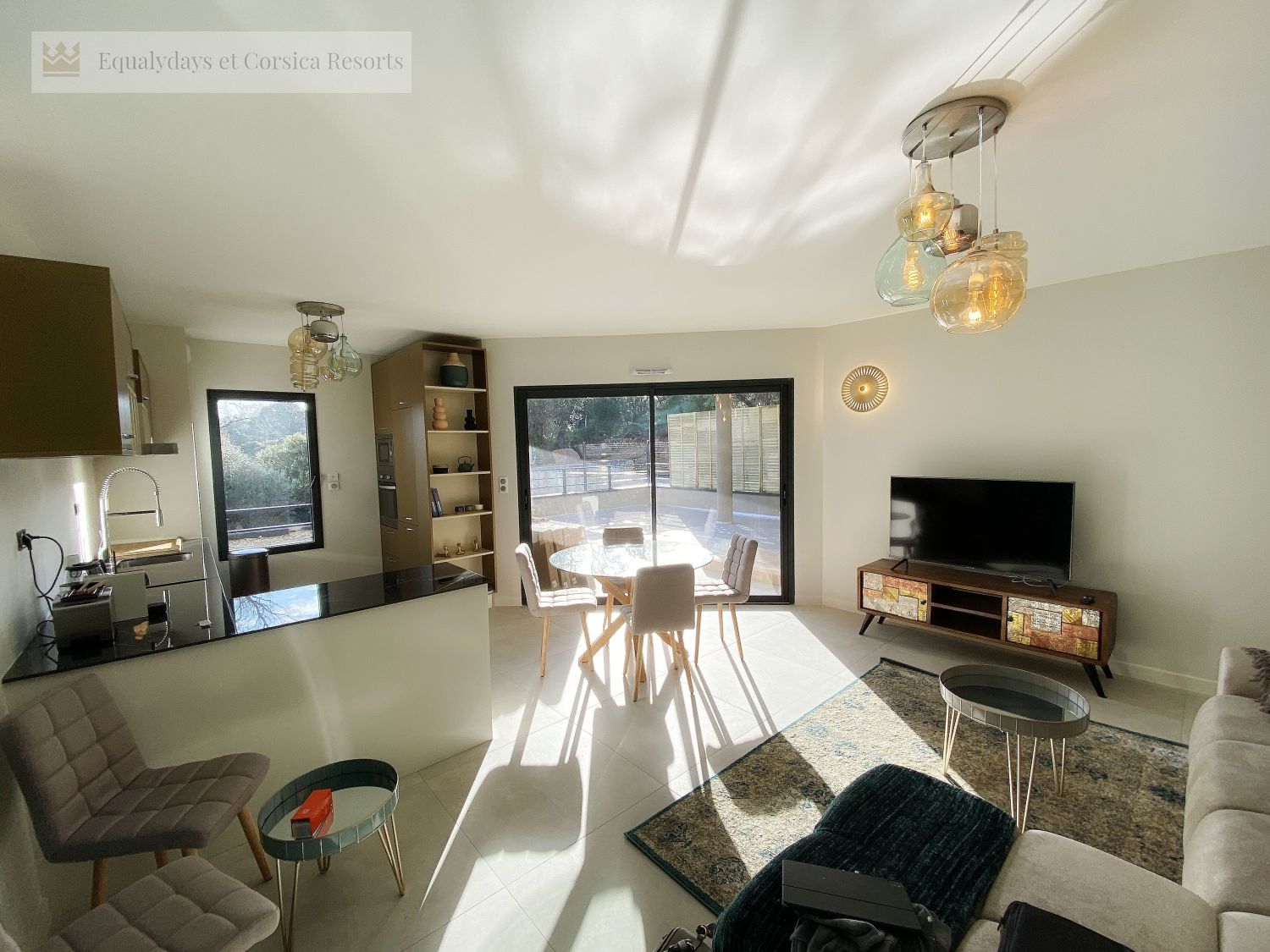 EQUALYDAYS-CORSICA-RESORTS-7.JPG