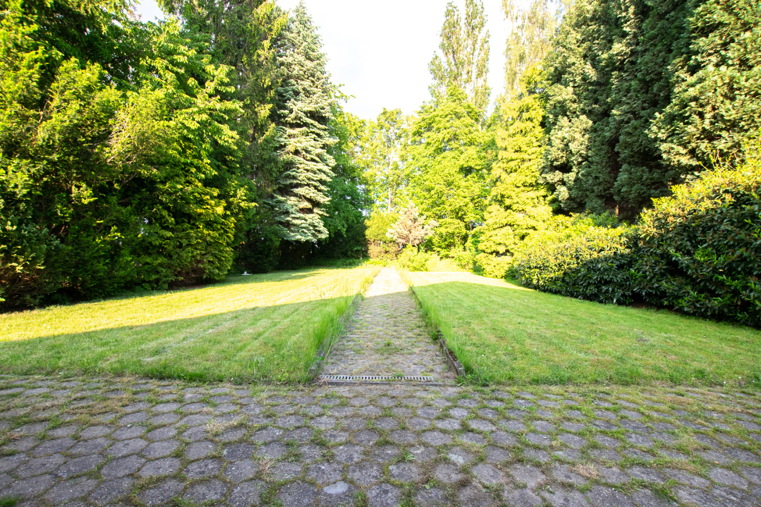 Tolstov Apartments Pulheim bei Köln Freistehendes 9 Zimmer Haus mit