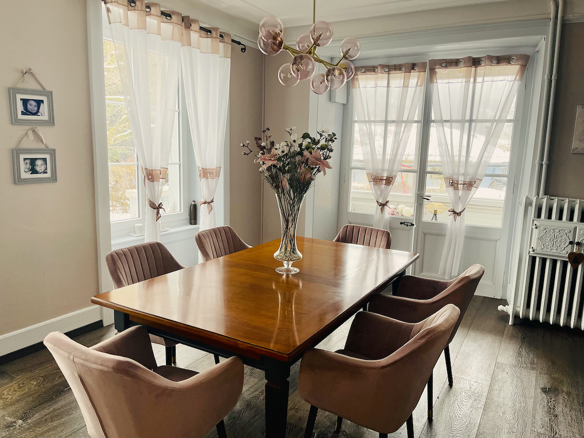 Maison salle a manger.jpg