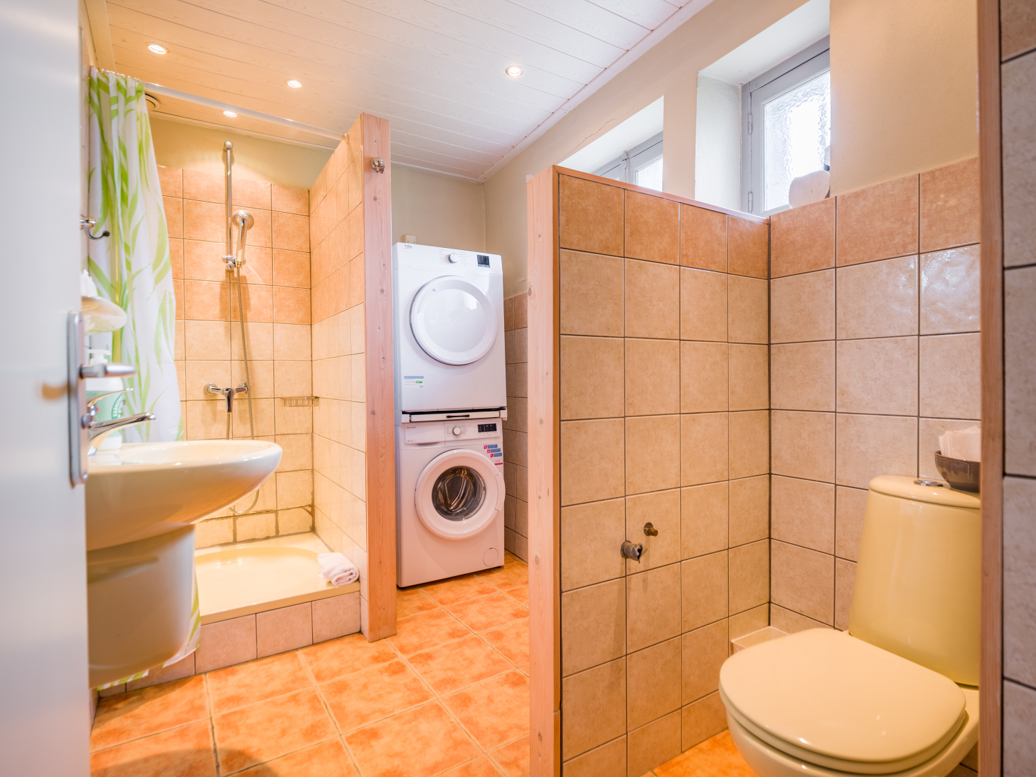 Salle de bain Rez de Chaussée.jpg