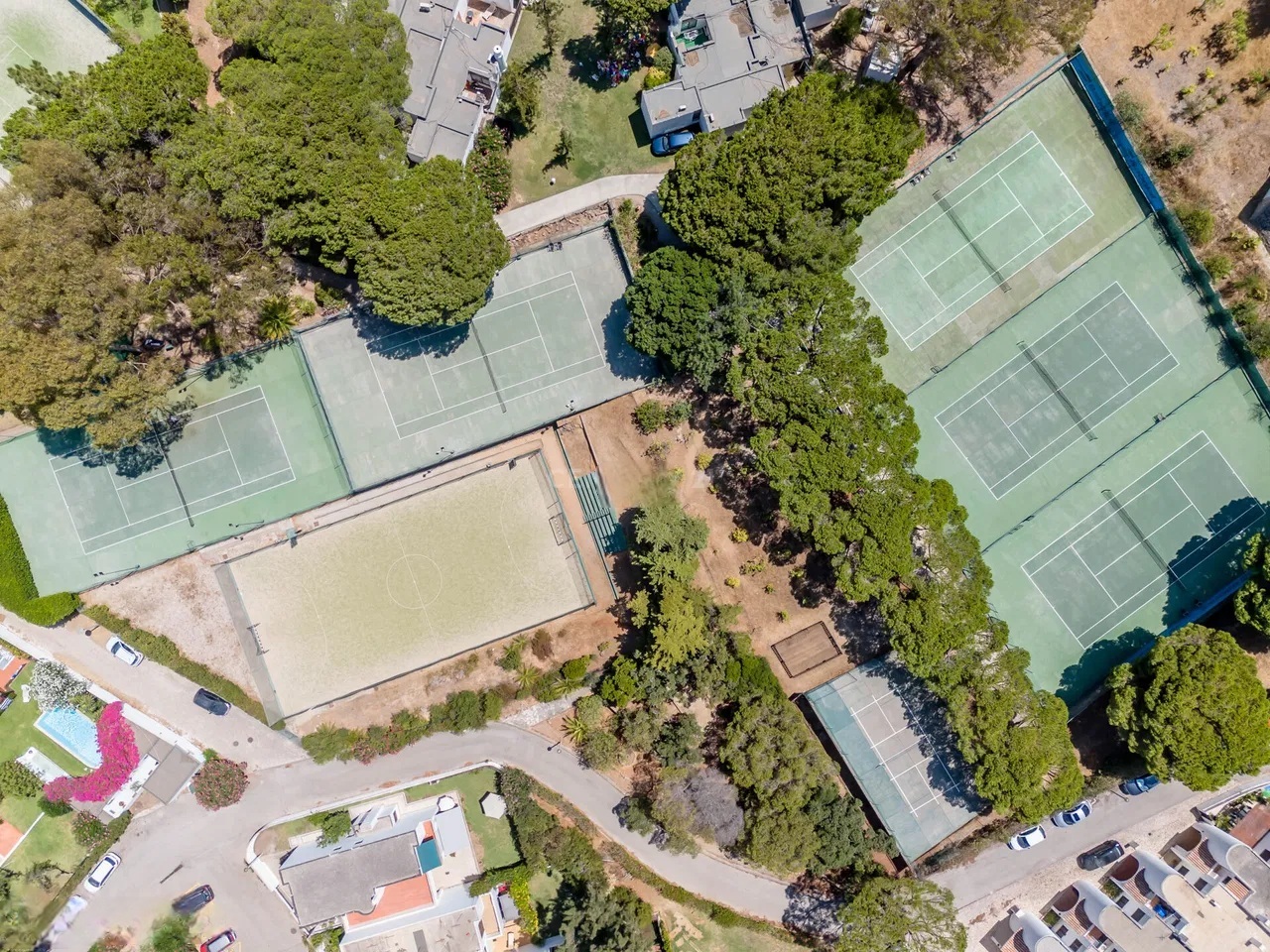 Vista court de tenis.jpg