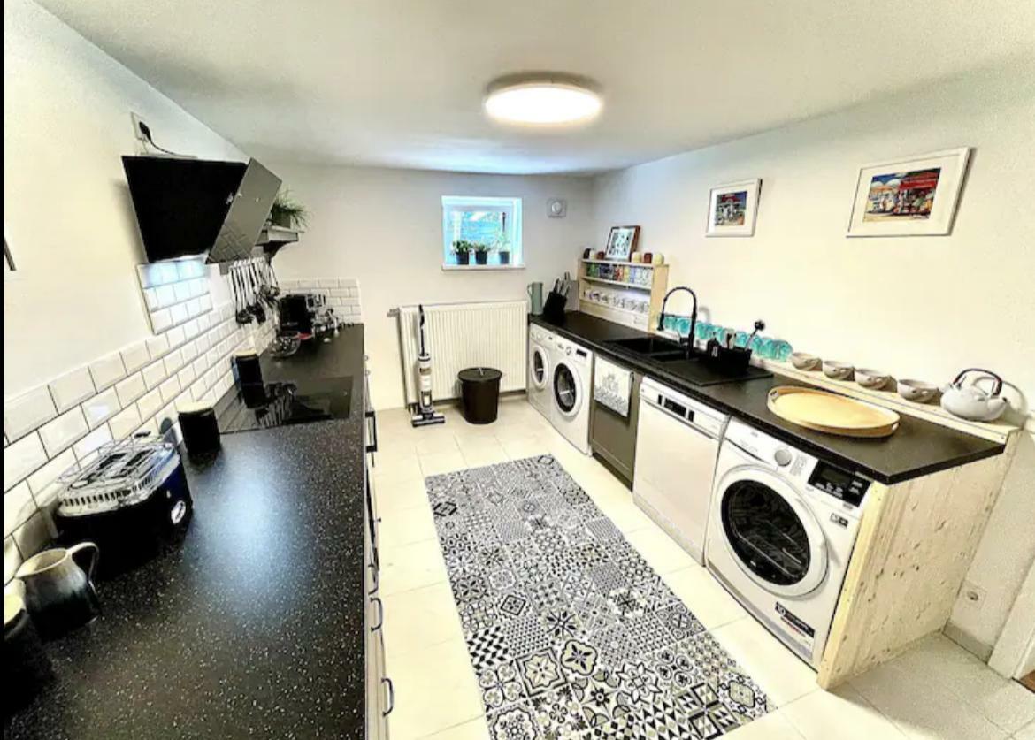 WhatsApp Image 2024-10-16 at 14.59.06 (3).jpeg