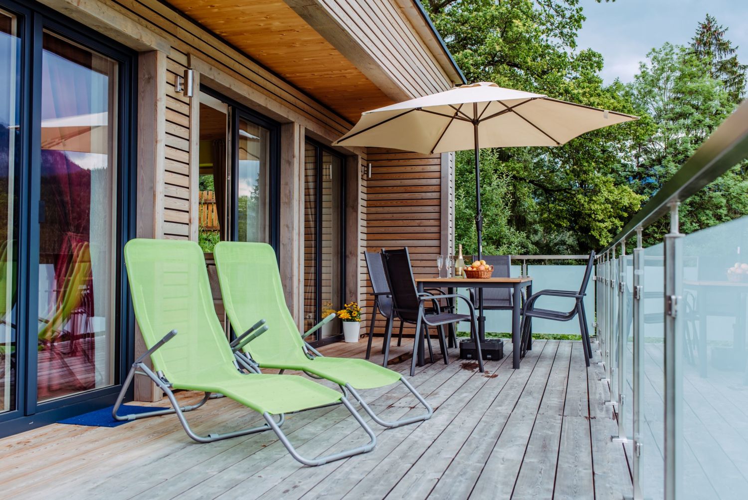 Sonnenterrasse Bungalow Mountain View Wood in der Schiregion Spital am Pyhrn Wurzeralm.jpg