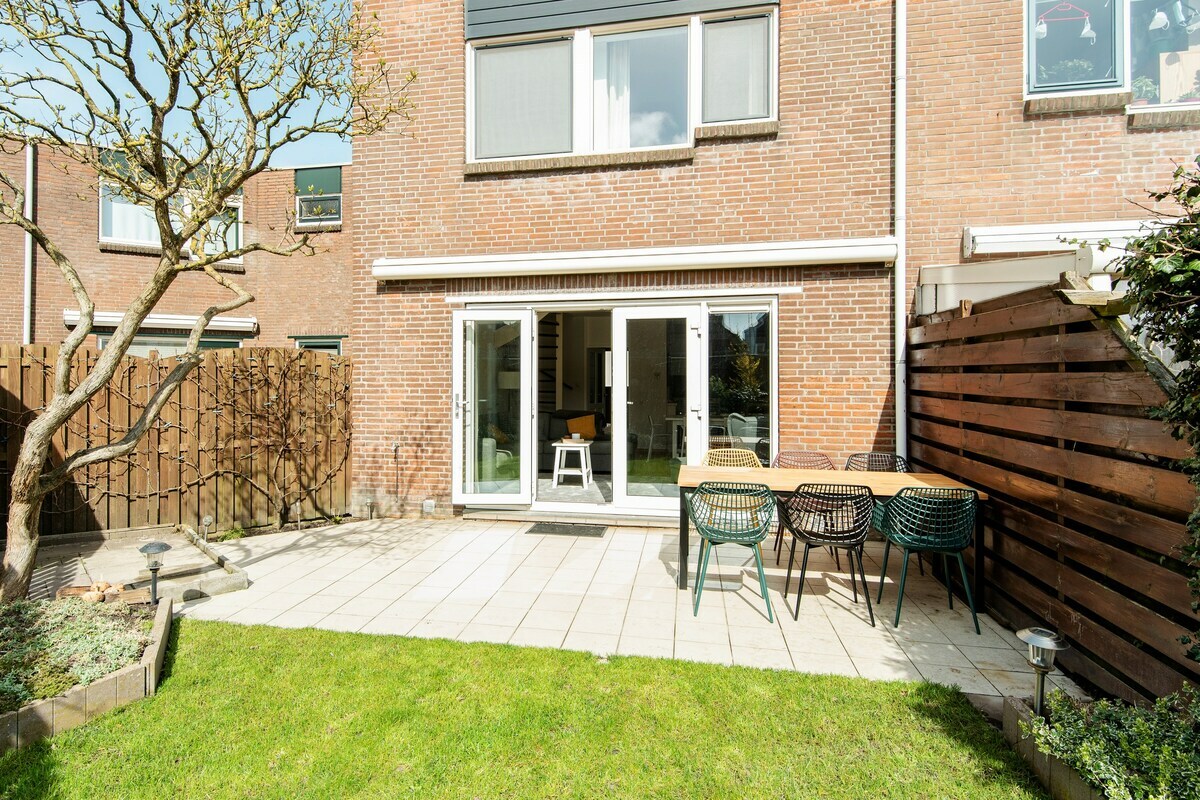 Kruiszwin 1108 House from Garden.jpeg