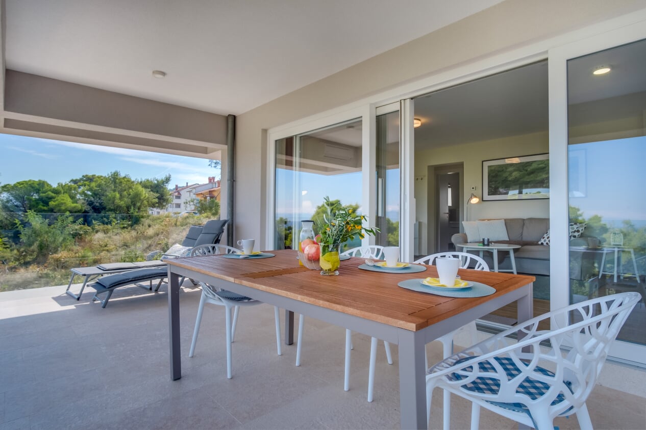 01a Natkrivena terasa.jpg