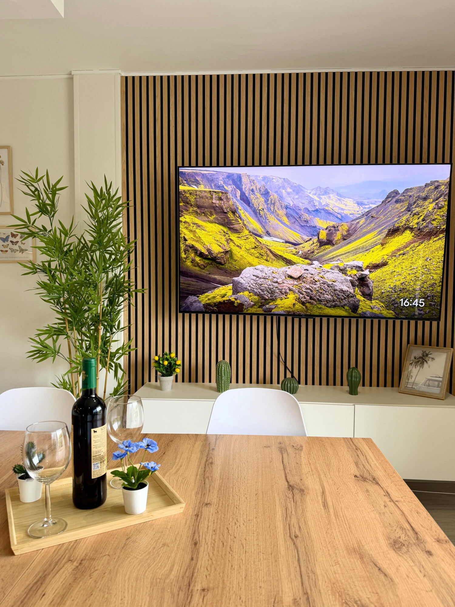 Isabella apartment living area