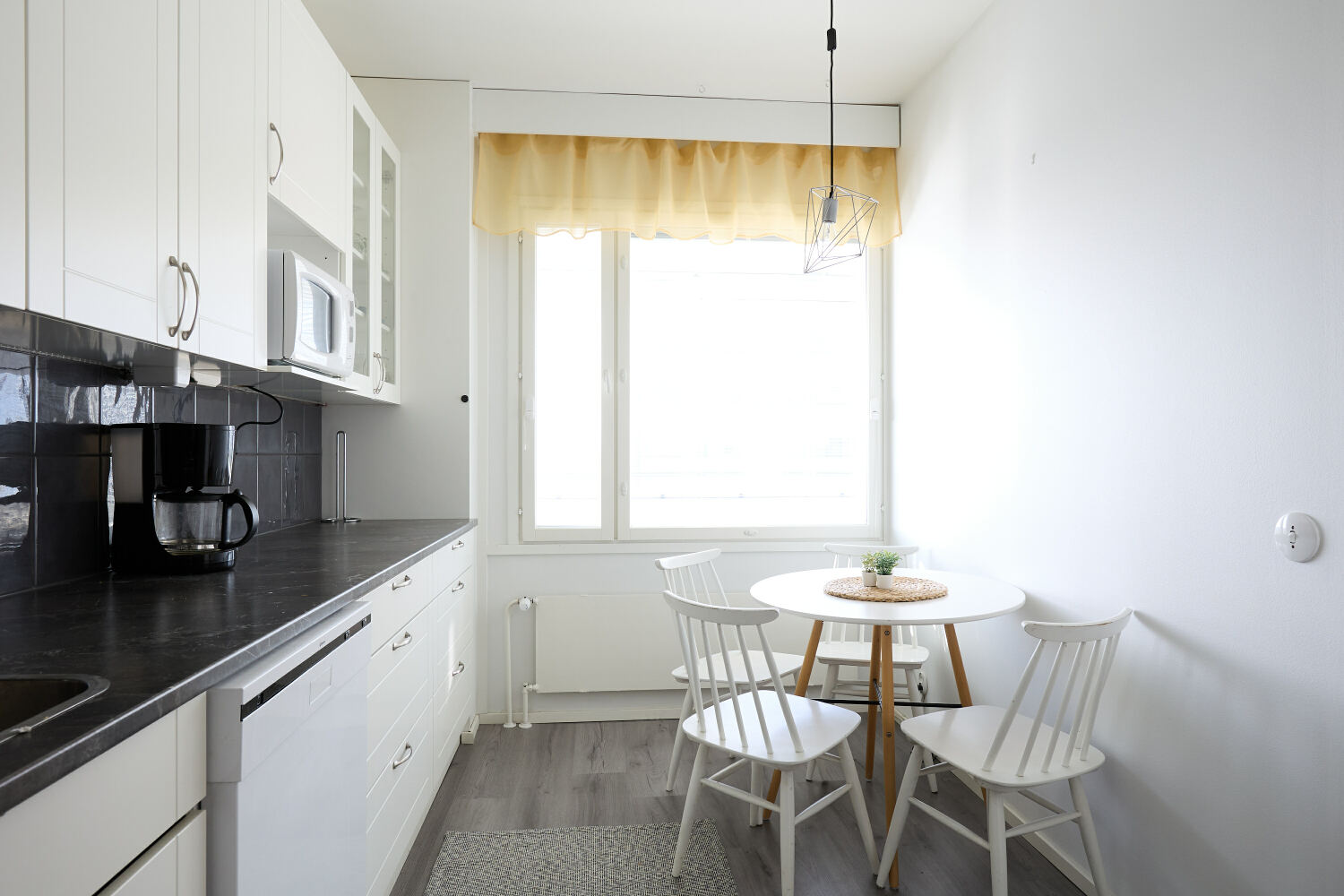 POSSA OY - Linnankatu 46 [KUVAKAS] AAR60010.jpg