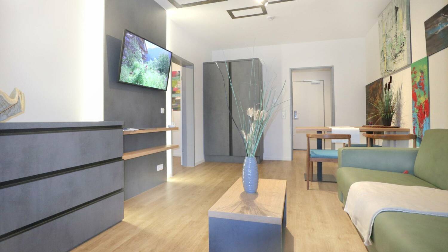 20240105181022_IMG_3377 (2).jpg