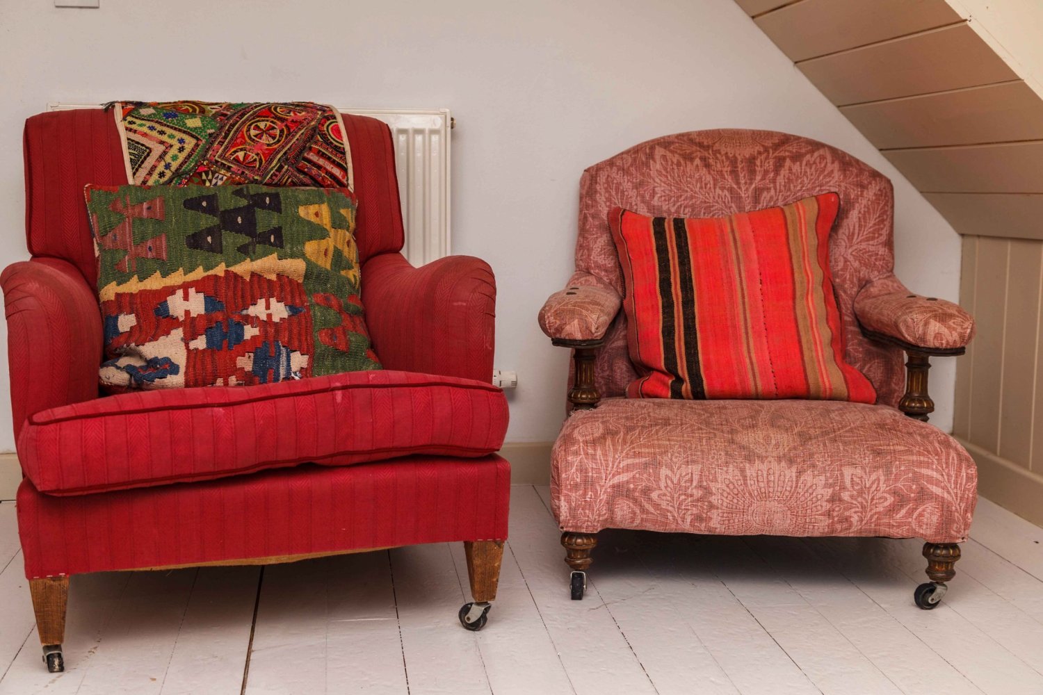 Apple Cottge sofa.jpg