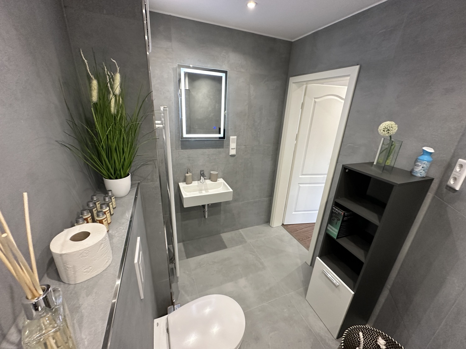 Badezimmer Seitenansicht.JPG