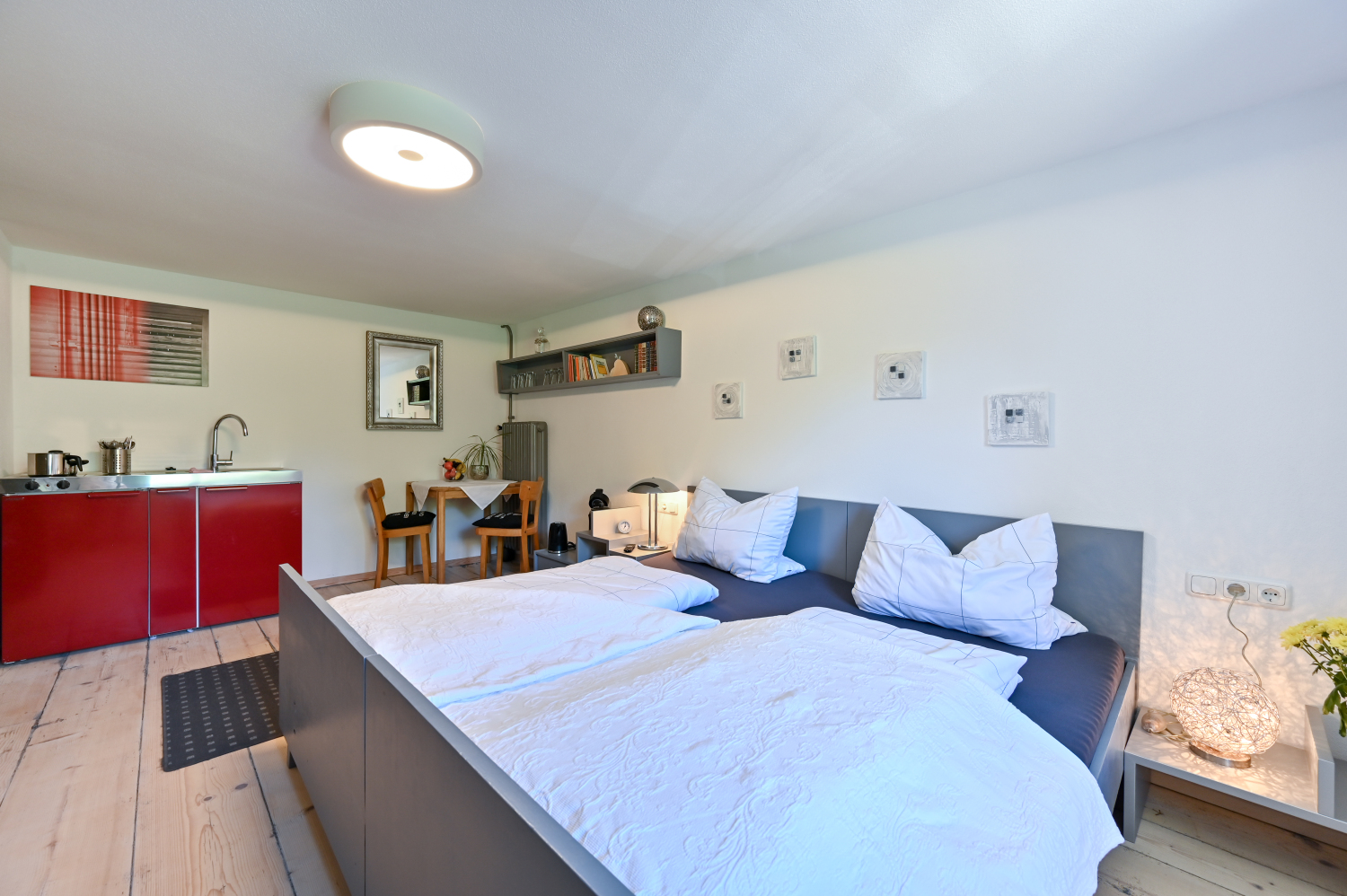 H27 Luisle graues Schlafzimmer 2.jpg