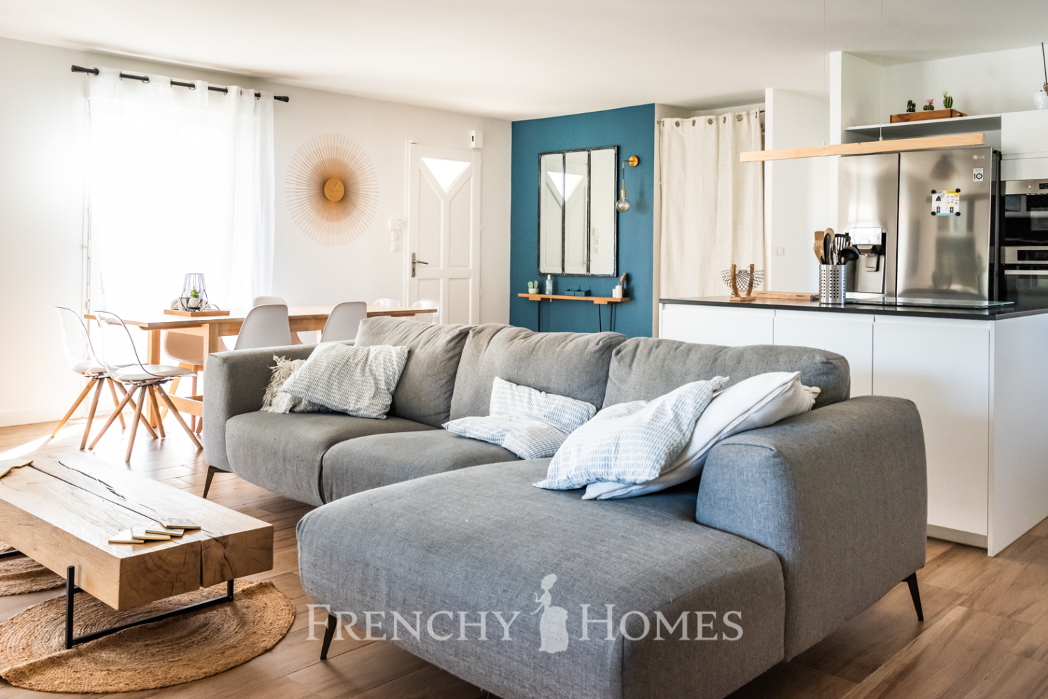 FrenchyHomes22Logo-97.jpg