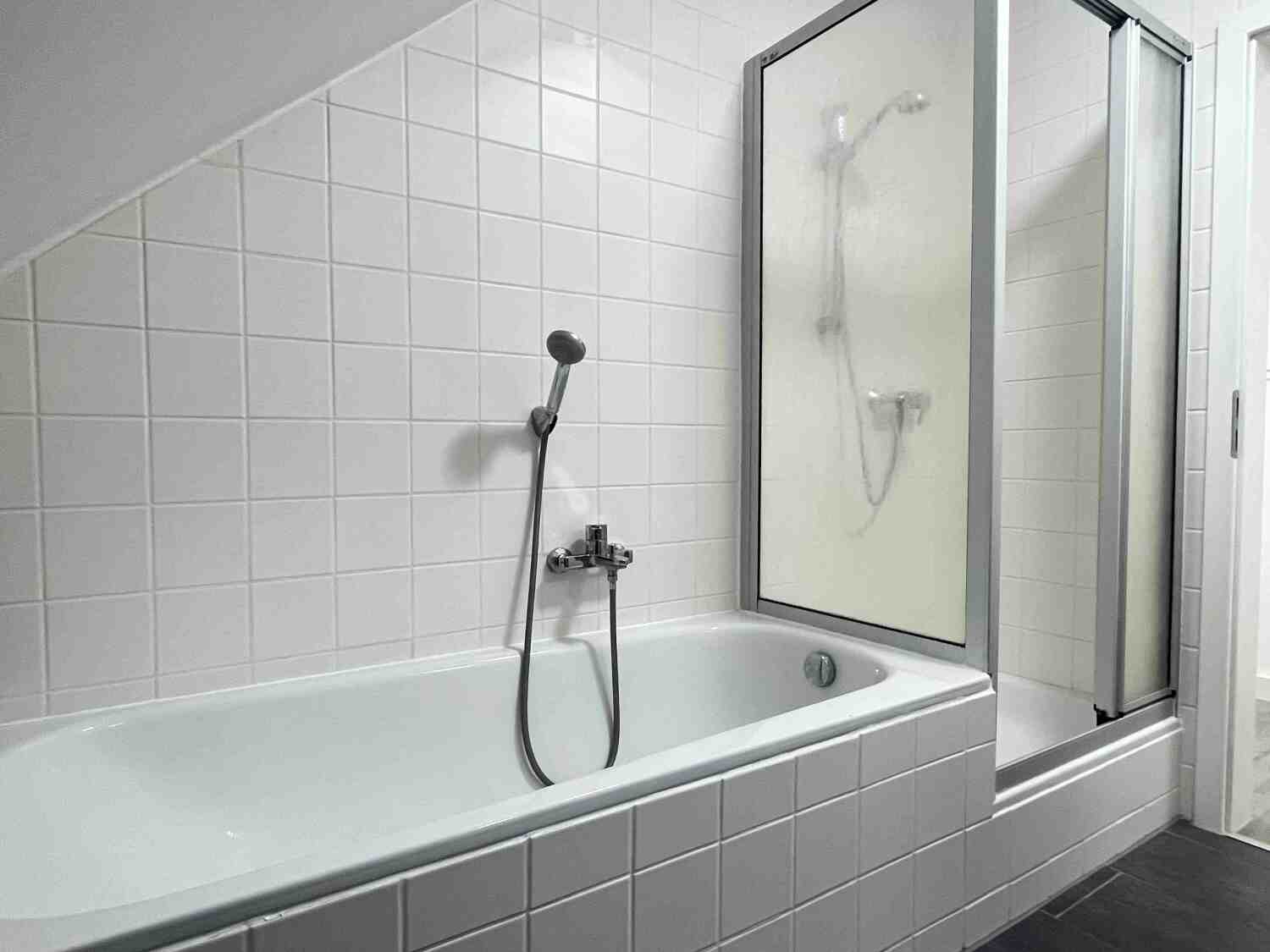 SWF112_(DG) Neue Amberger Straße 24, 92521 Schwarzenfeld (10).jpg