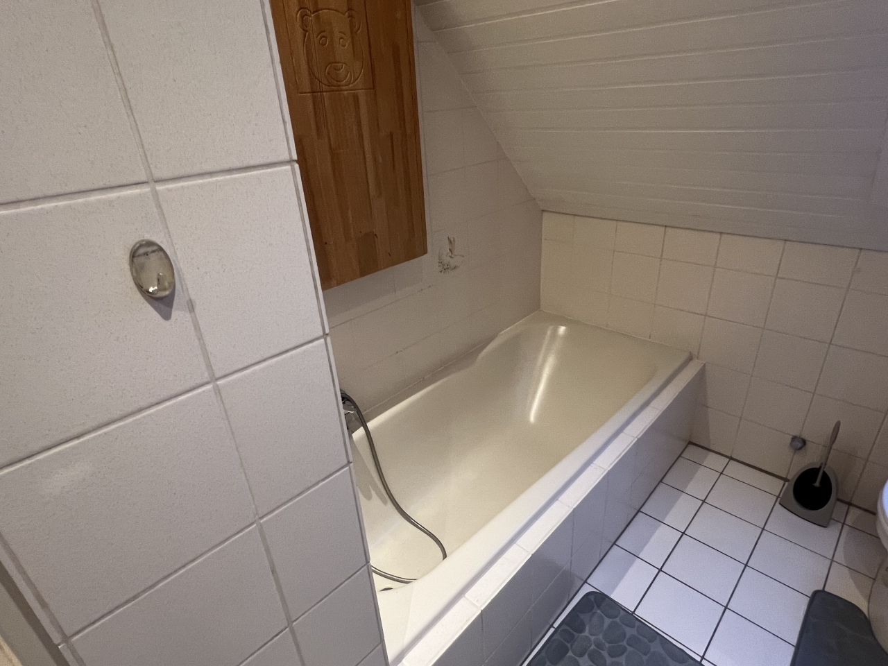Badewanne_Wickeltisch.jpg