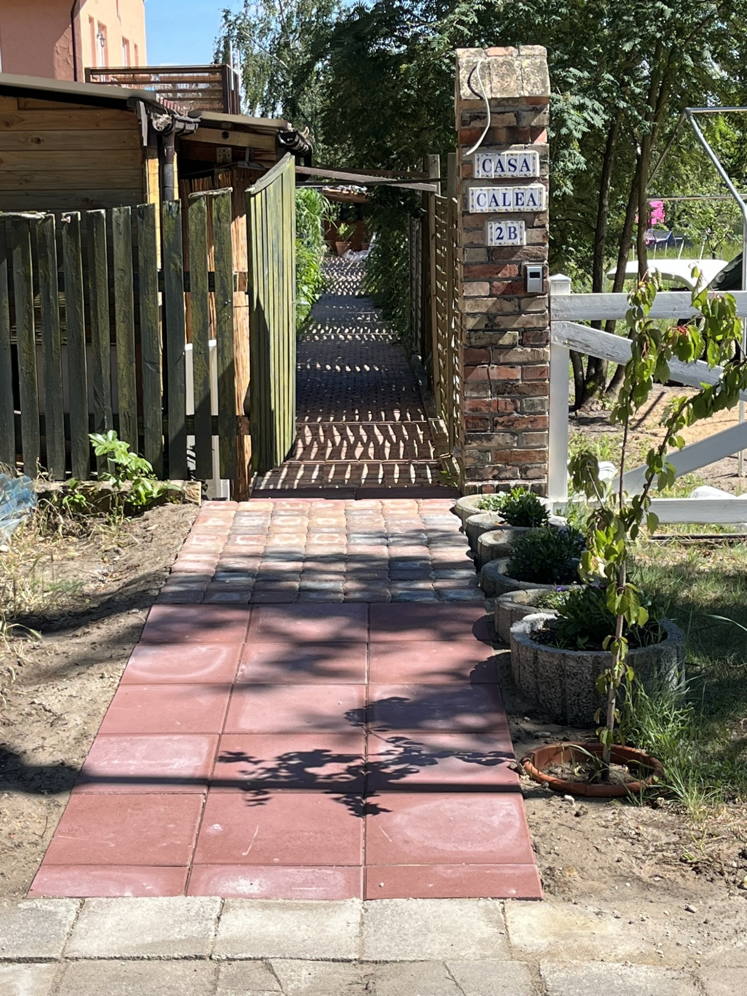 Eingang von der Strasse.JPEG